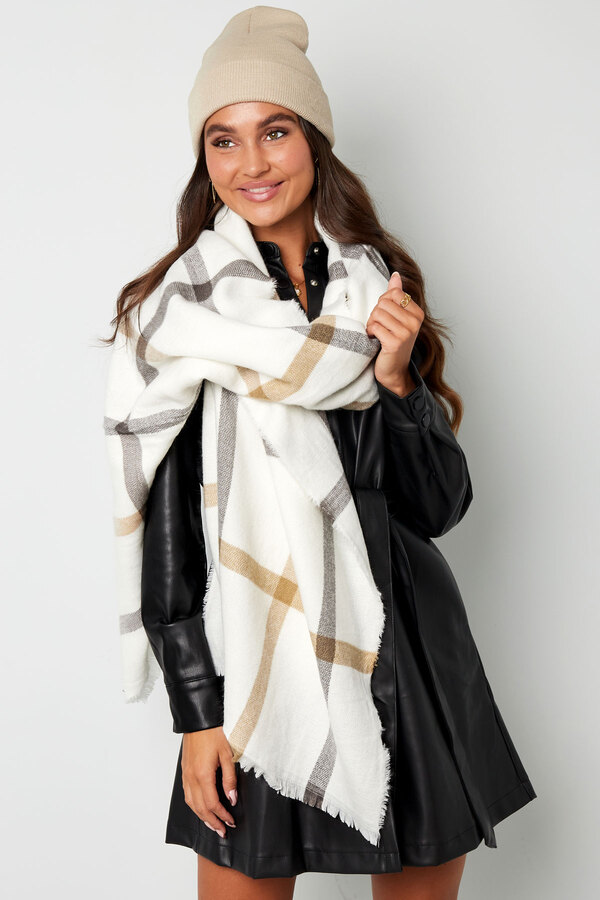 Off-white winter scarf with stripes Acrylic